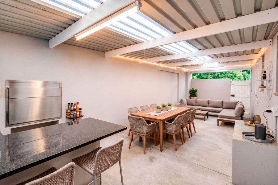 5 Bedroom Property for Sale in Kirstenhof Western Cape